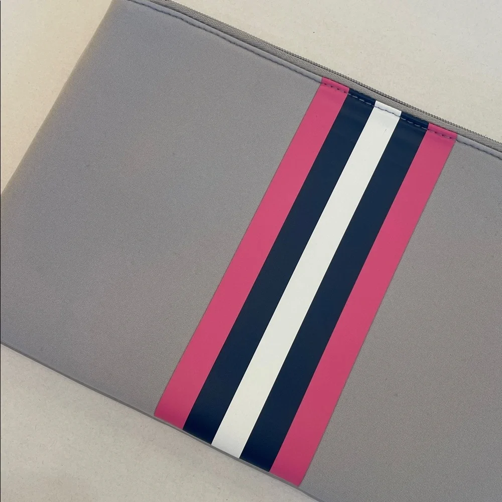 PARKER & HYDE GRAY NEOPRENE POUCH PINK BLUE STRIPES NWOT